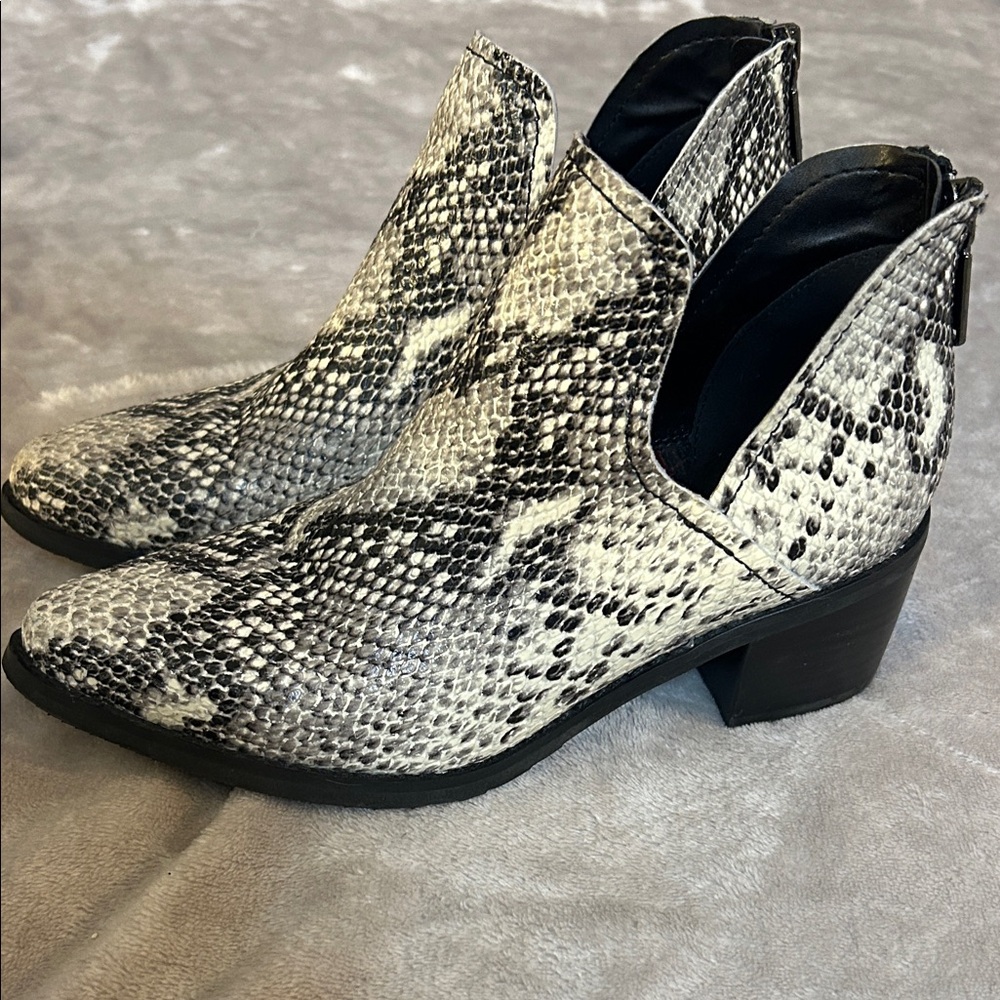Blondo waterproof Snakeskin Ankle Boots